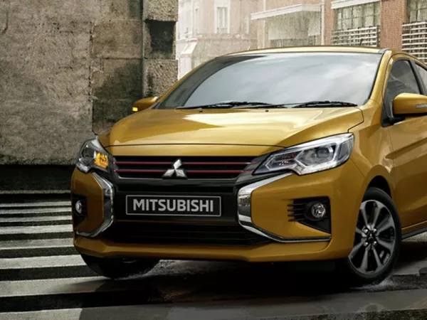 Dịch vụ thay kính chắn gió xe Mitsubishi Mirage ngay tại nhà